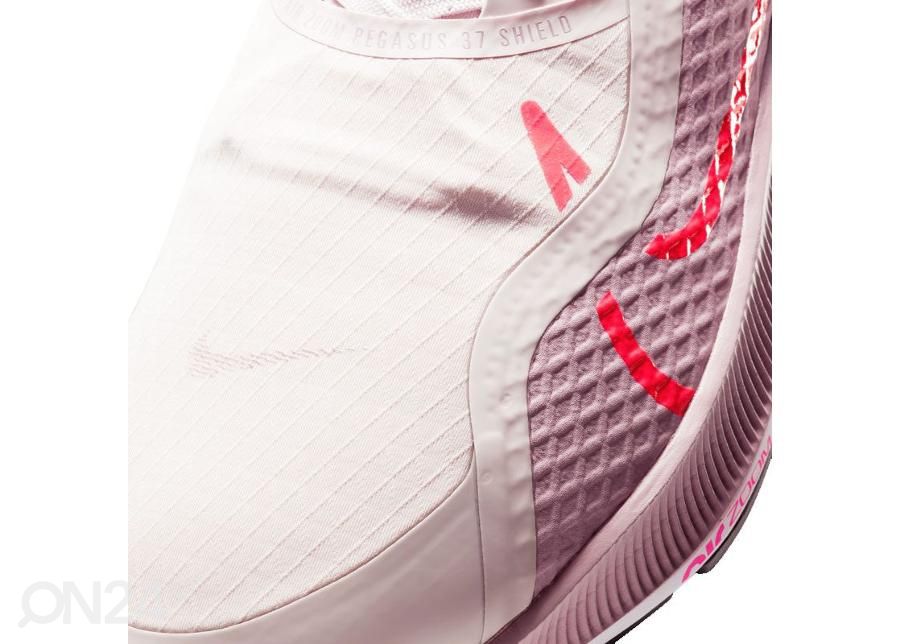 Naiste jooksujalatsid Nike Air Zoom Pegasus Shield 37 W CQ8639-600 suurendatud