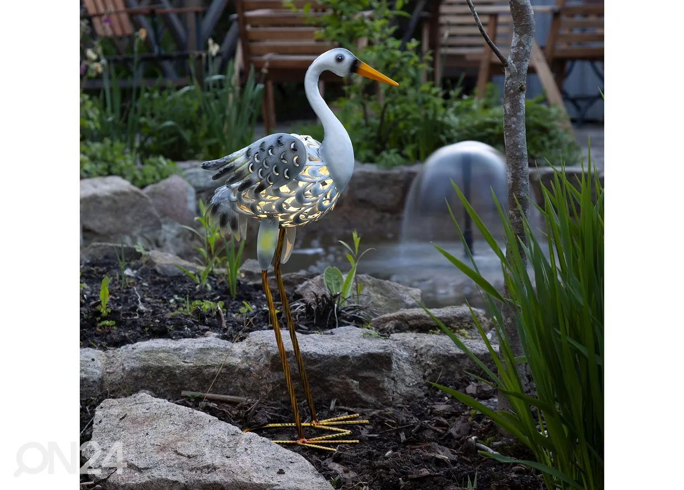 Päikesepaneeliga dekoratsioon Heron suurendatud