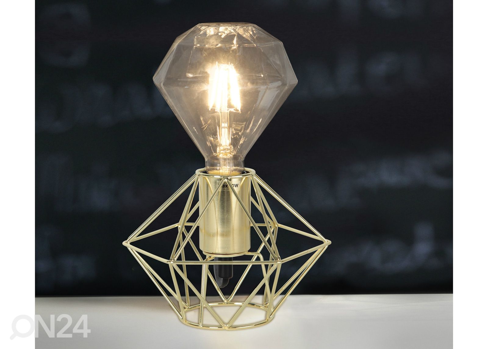 Dekoratiivne teemanti kujuline LED pirn sokliga E27 3,2W suurendatud