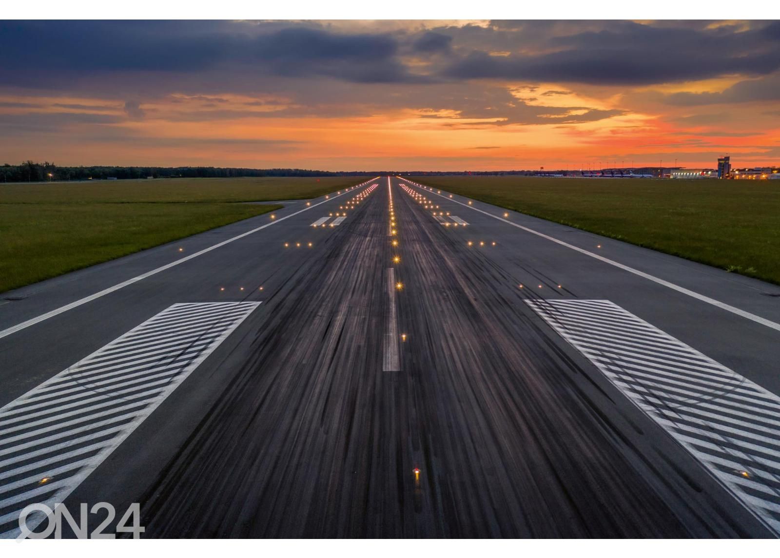Fliis fototapeet Airport Runway suurendatud